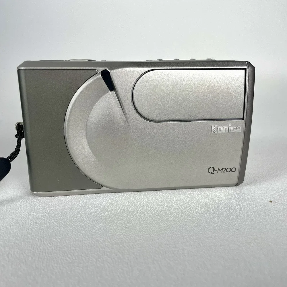 Konica Q-M200 Digital Camera 2.1MP Vintage Y2K Complete Box CCD Retro works